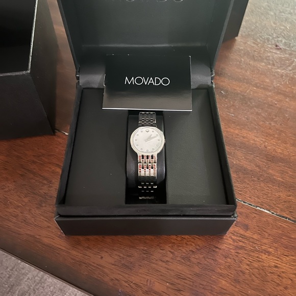 Women’s Movado Esperanza watch with diamond hour markers. - Picture 4 of 4